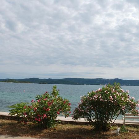5 Meters From The Sea With Private Beach - 70M2 Colibri Sunset Apartments Sveti Petar  Eksteriør billede