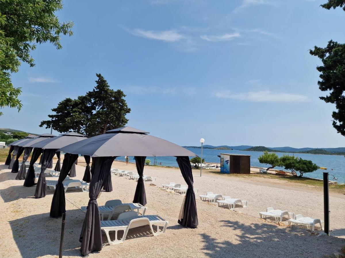 5 Meters From The Sea With Private Beach - 70M2 Colibri Sunset Apartments Sveti Petar  Eksteriør billede