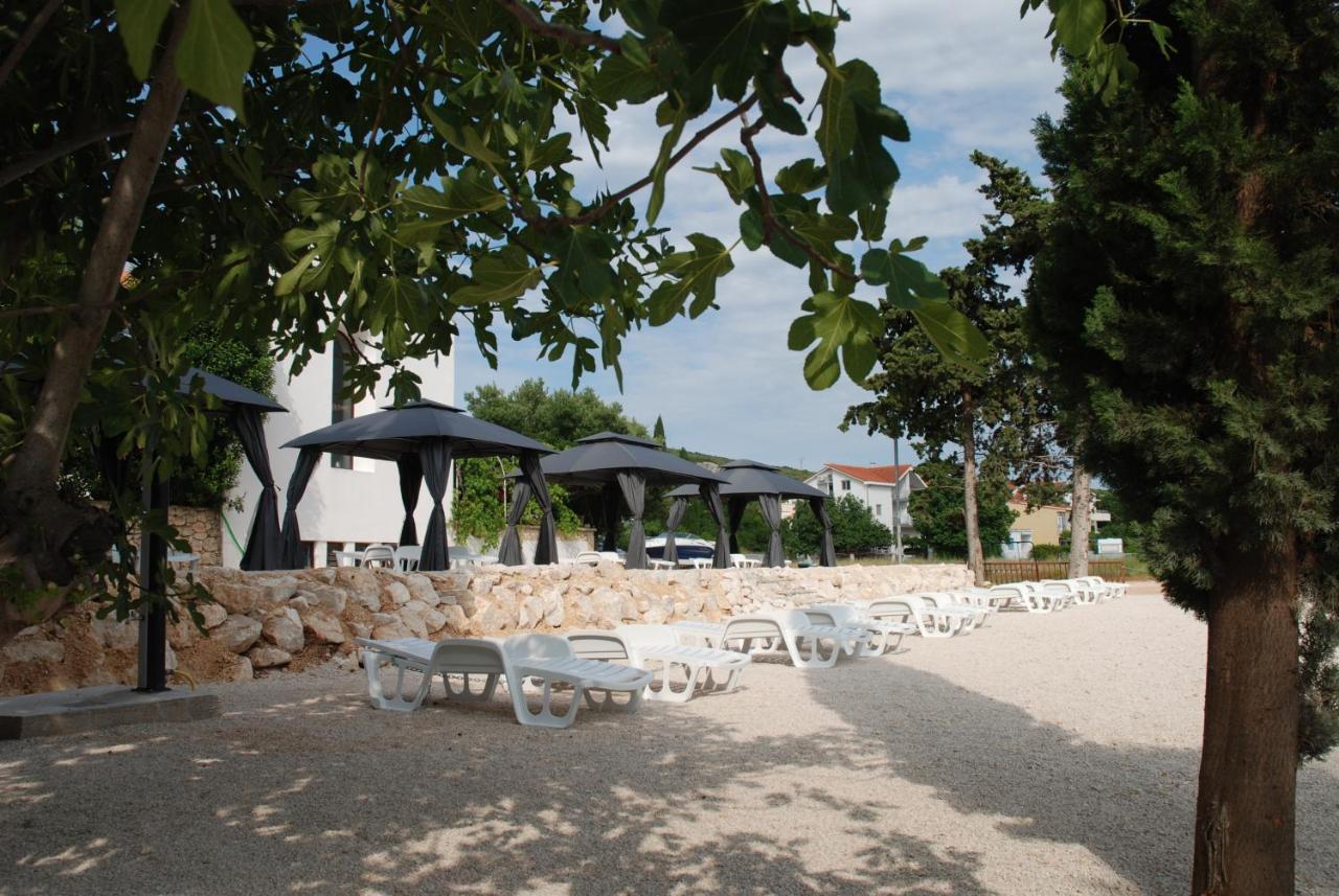 5 Meters From The Sea With Private Beach - 70M2 Colibri Sunset Apartments Sveti Petar  Eksteriør billede