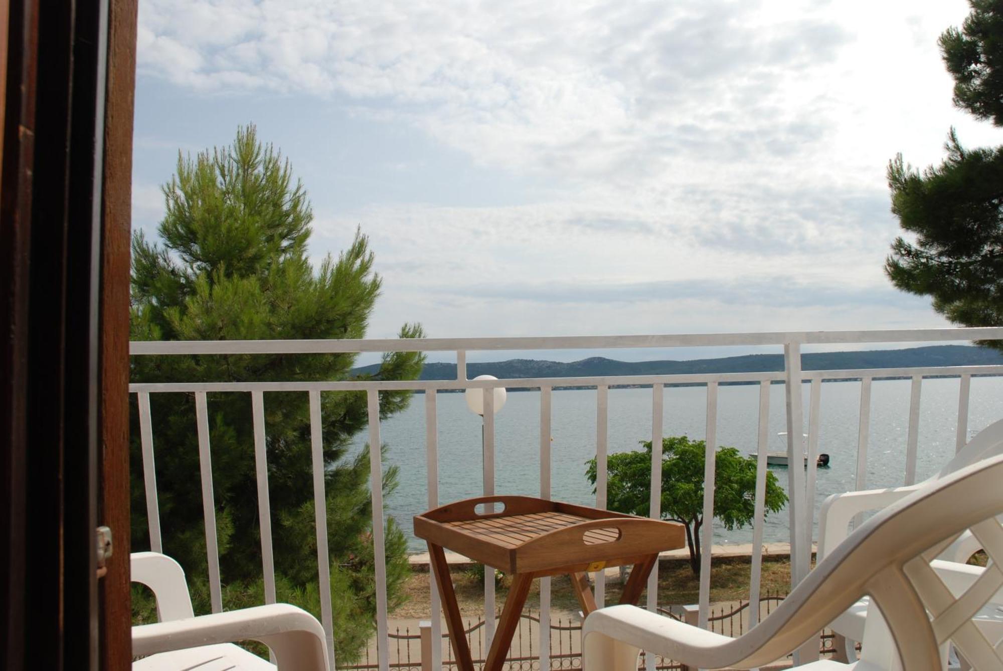 5 Meters From The Sea With Private Beach - 70M2 Colibri Sunset Apartments Sveti Petar  Eksteriør billede